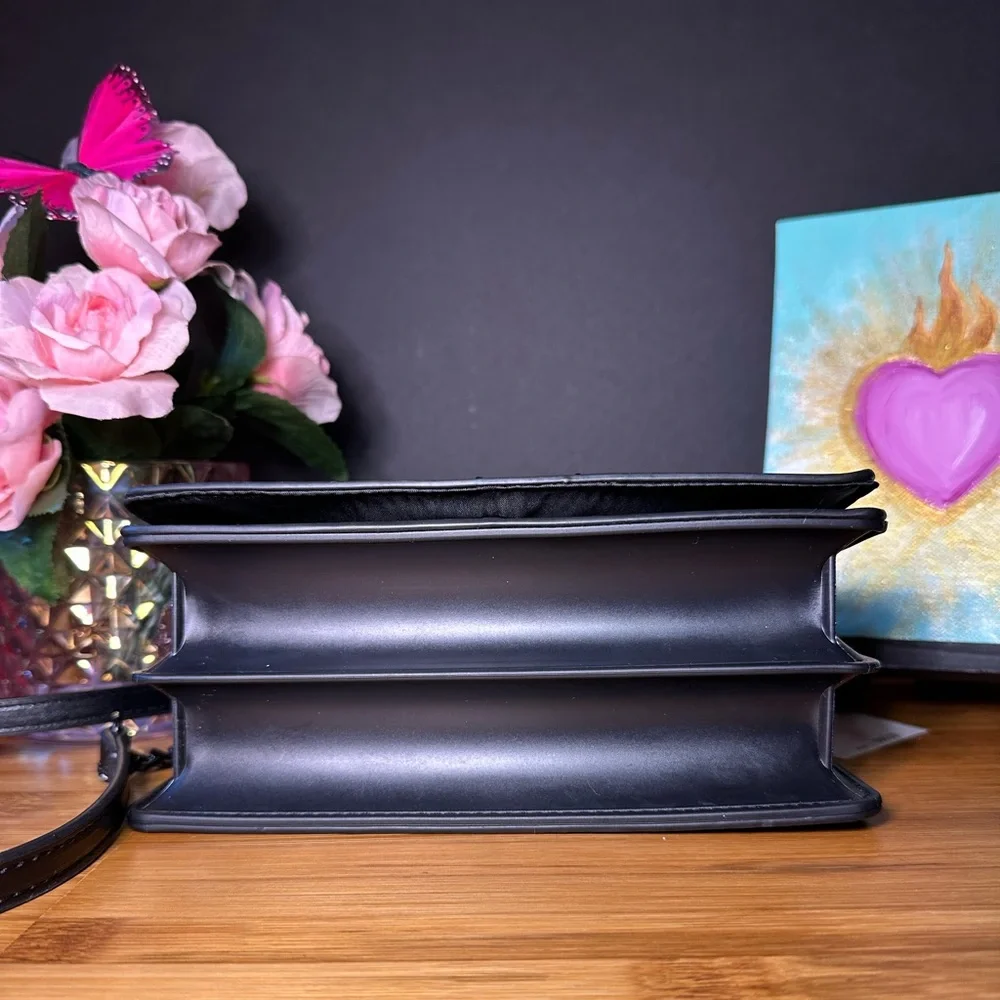 Betsey Johnson Black Handbag with Chain Accents 🖤 - Picture 7 of 11